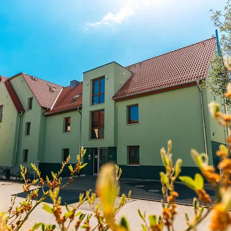 アパート Urban Living