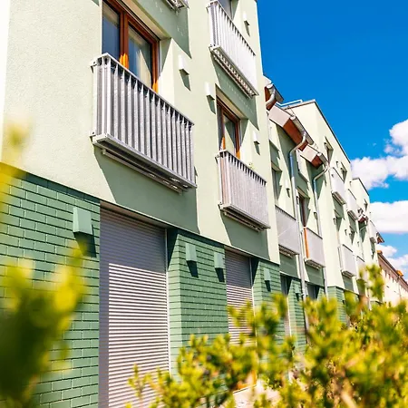 アパート Urban Living